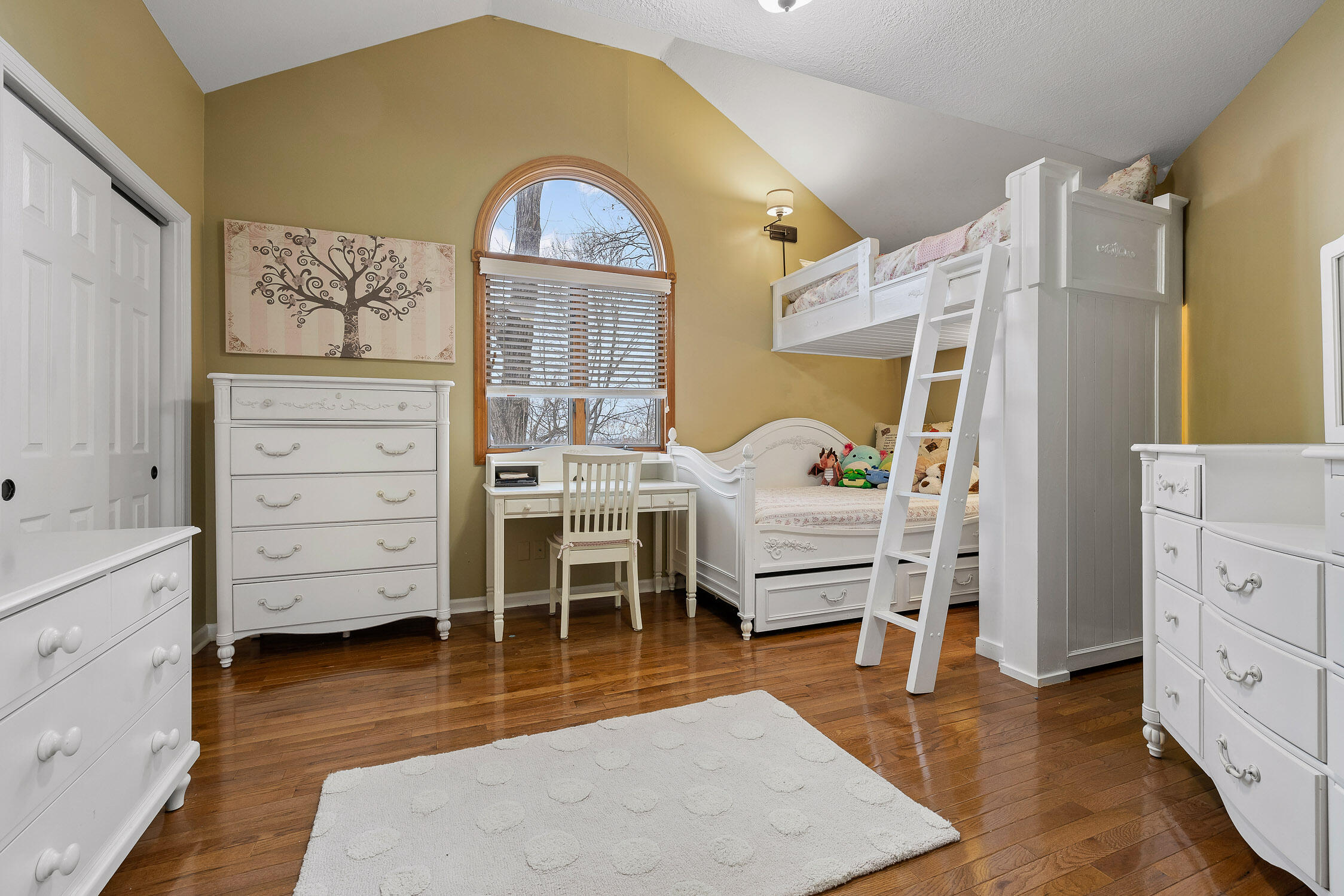 Ooltewah, Tennessee 37363, United States, 4 Bedrooms Bedrooms, ,4 BathroomsBathrooms,Residential,Contingent,23509