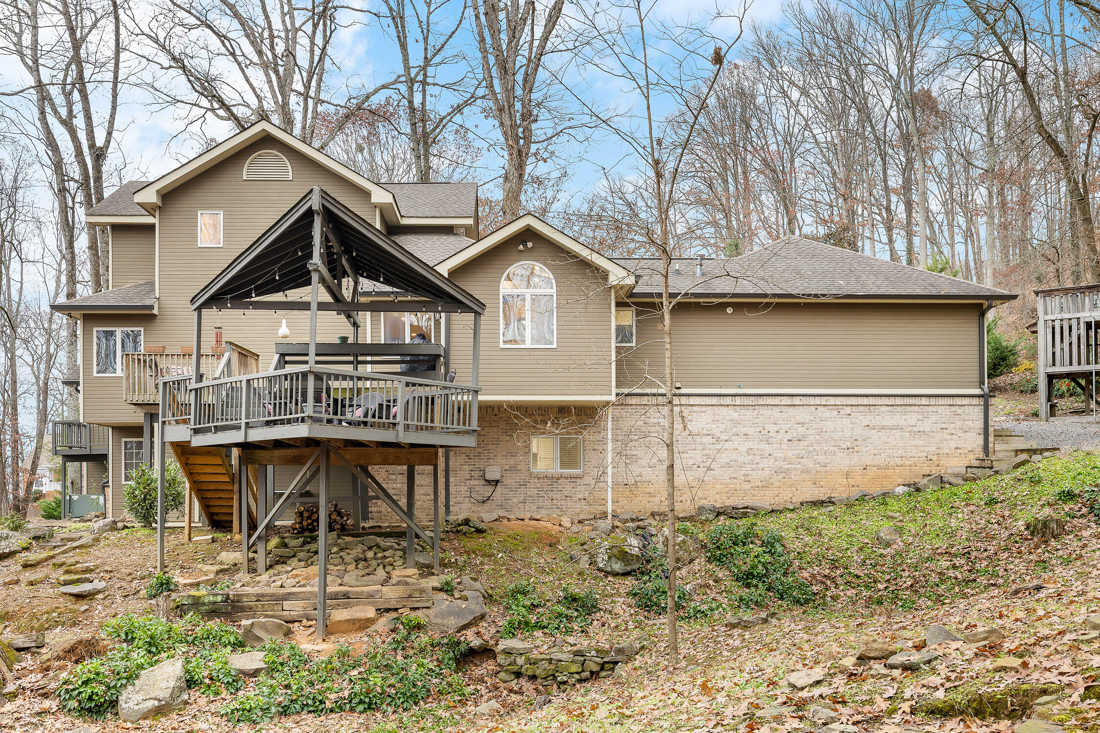 Ooltewah, Tennessee 37363, United States, 4 Bedrooms Bedrooms, ,4 BathroomsBathrooms,Residential,Contingent,23509