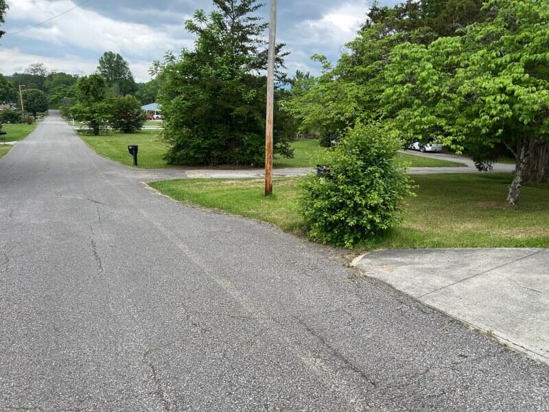 880 Hilltop Drive, Jacksboro, Tennessee image 25