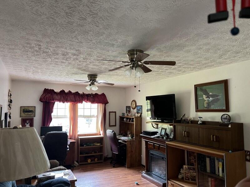 880 Hilltop Drive, Jacksboro, Tennessee image 12