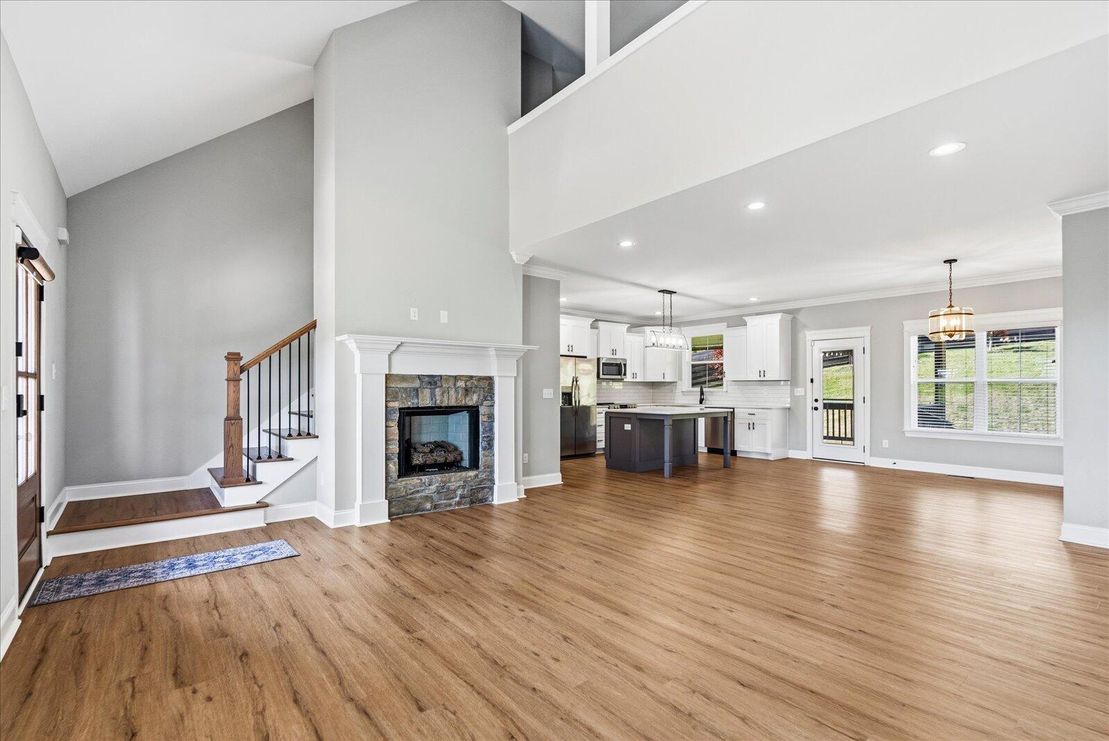 06-315 Windy Hill Dr-6