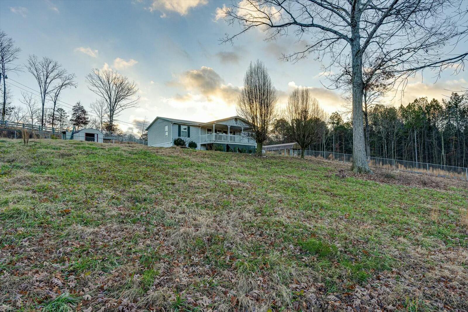 211 Otis Way, Tunnel Hill, Georgia image 4
