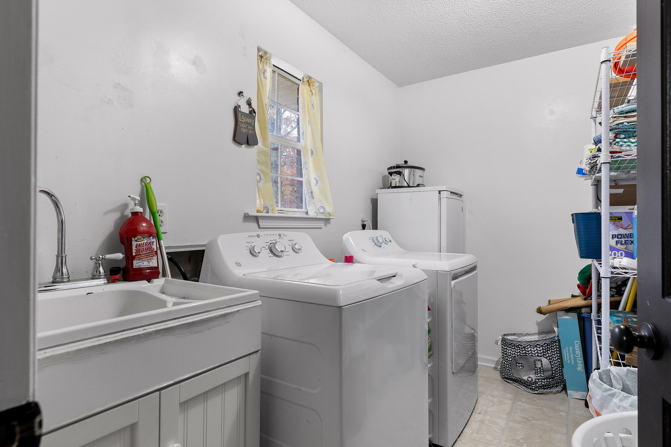 Ringgold, Georgia 30736, United States, 3 Bedrooms Bedrooms, ,3 BathroomsBathrooms,Residential,Contingent,27414