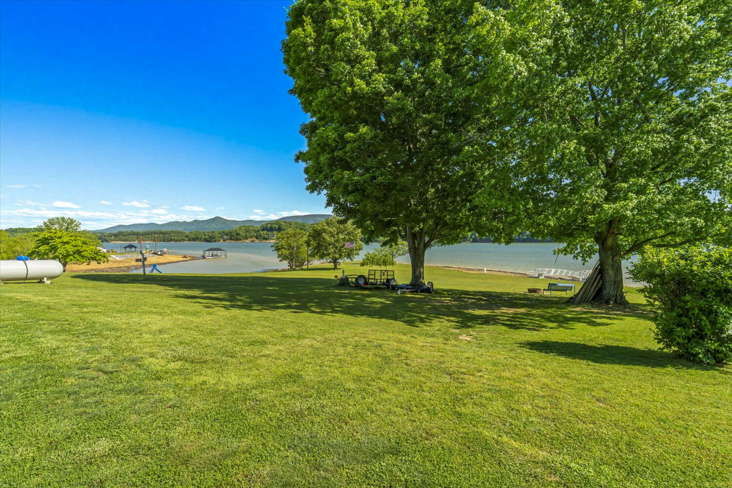 1648 Canal Lane, Dandridge, Tennessee image 30