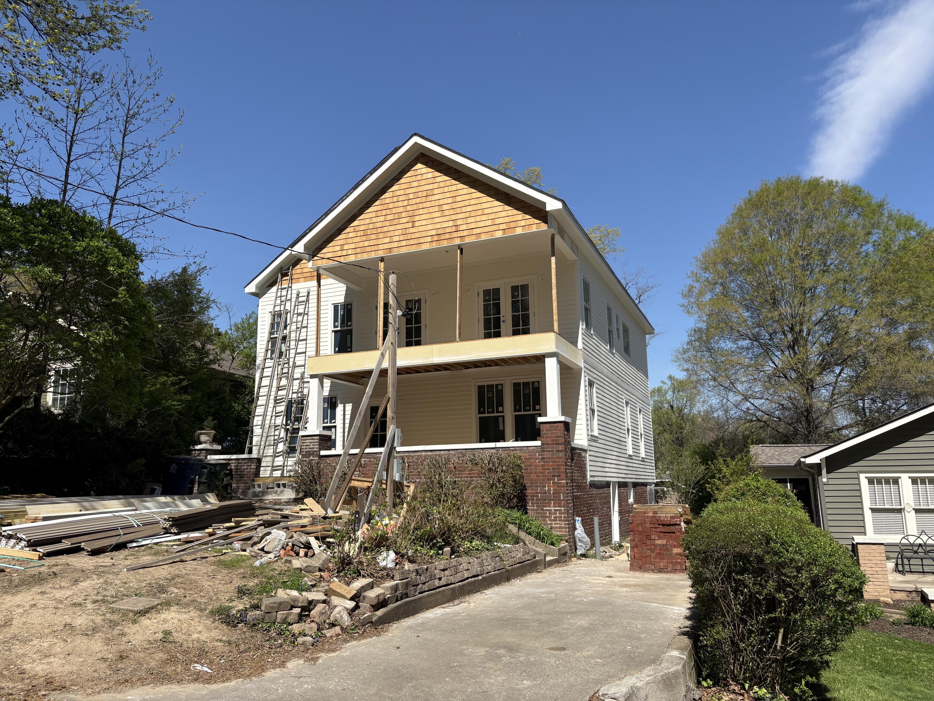 Chattanooga, Tennessee, 37405, United States, 4 Bedrooms Bedrooms, ,5 BathroomsBathrooms,Residential,Pending,2022353
