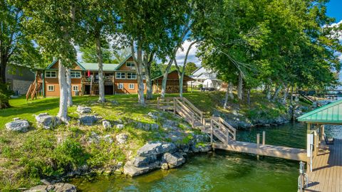 Photo of 2154 S Shore Acres Road Rd, Soddy Daisy, TN 37379 (MLS # 1521204)