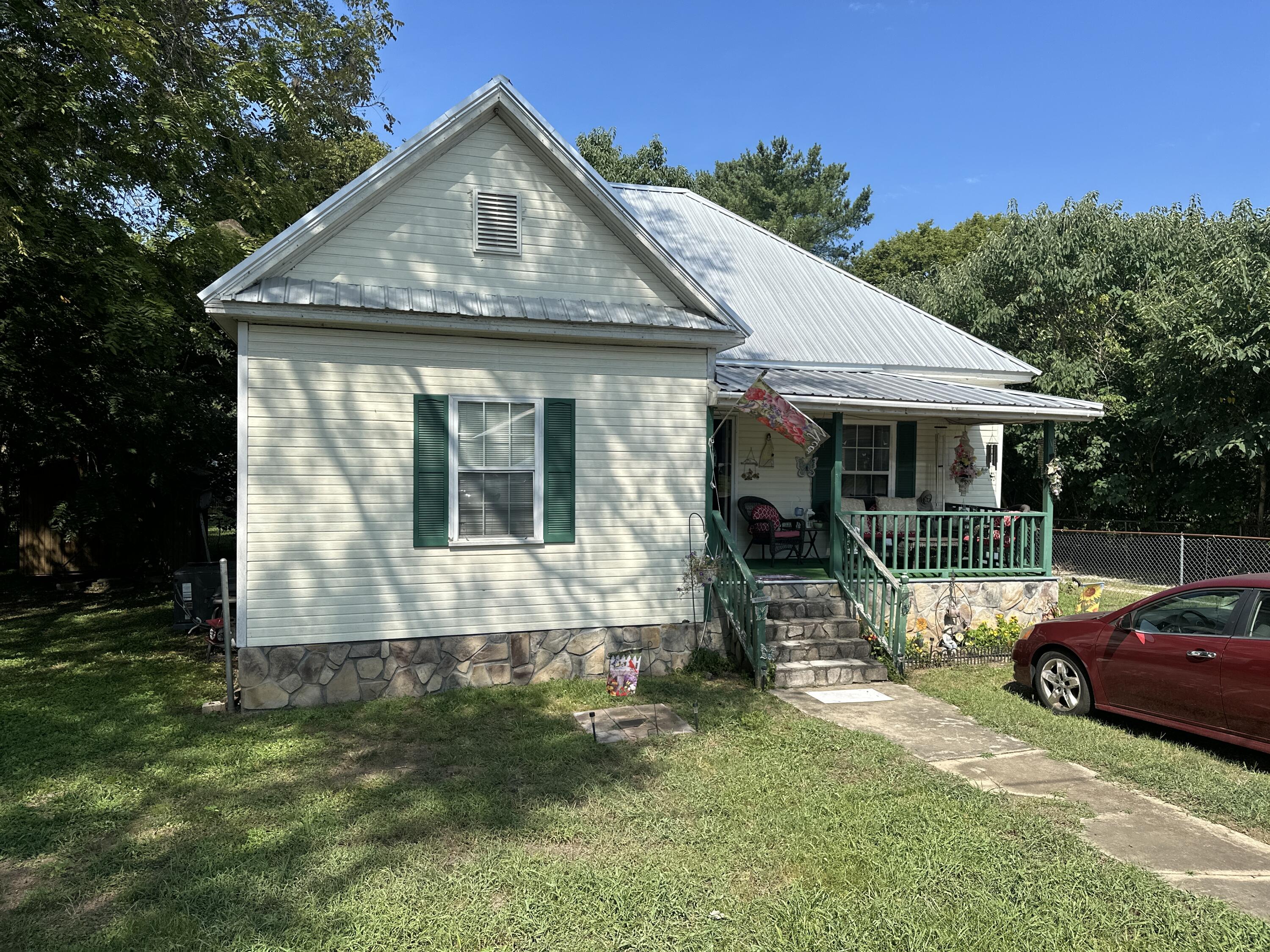 903 Crittenden Ave Avenue, Chickamauga, Georgia image 1