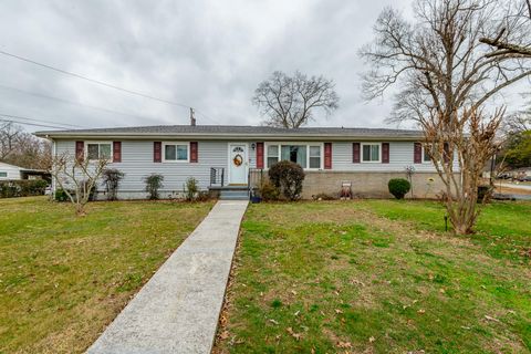 Photo of 1422 August Drive, Hixson, TN 37343 (MLS # 1529069)