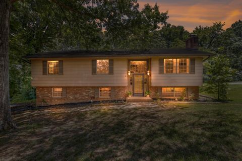 Photo of 8842 Lake Crest Circle, Chattanooga, TN 37416 (MLS # 1523259)