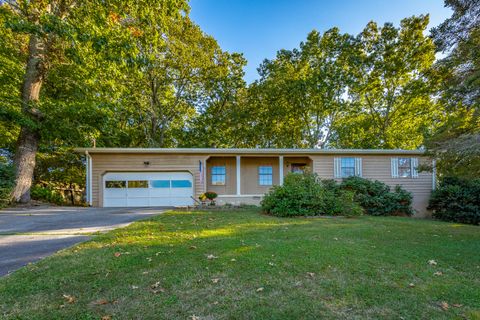 Photo of 158 Smoketree Circle, Ringgold, GA 30736 (MLS # 1521654)