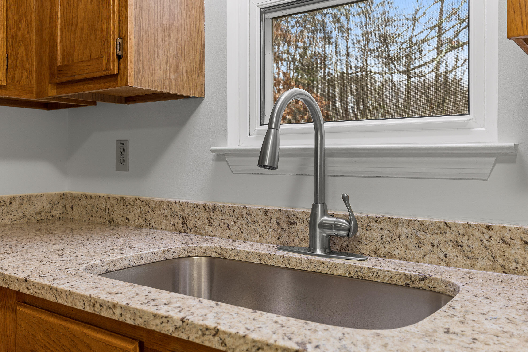 Ooltewah, Tennessee 37363, United States, 3 Bedrooms Bedrooms, ,2 BathroomsBathrooms,Residential,Contingent,9734