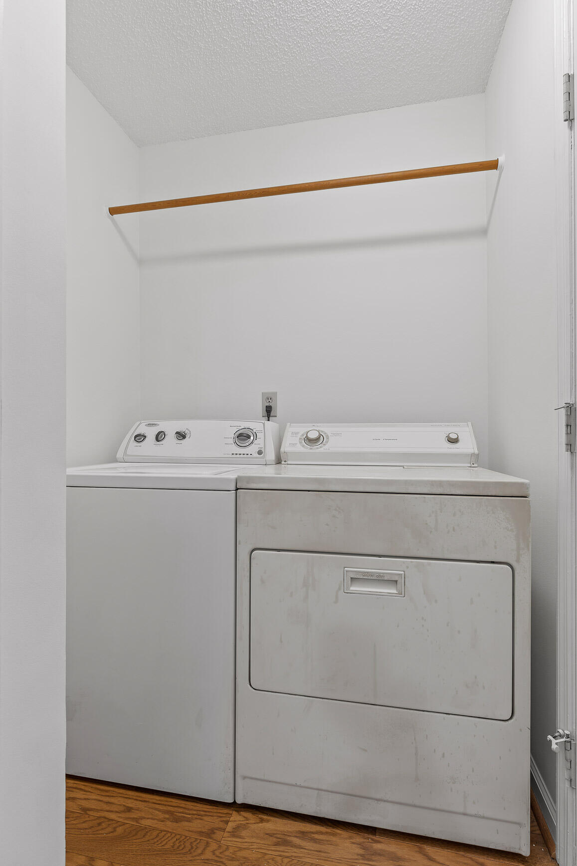 Ooltewah, Tennessee 37363, United States, 3 Bedrooms Bedrooms, ,2 BathroomsBathrooms,Residential,Contingent,9734