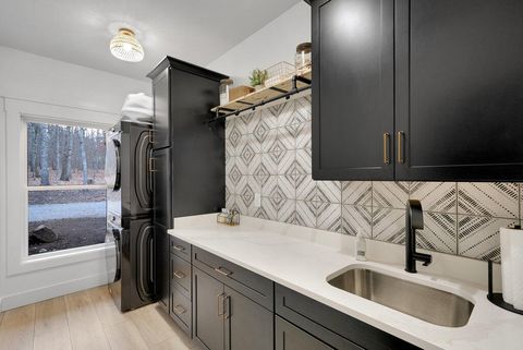 Photo of 206 S Bridal Veil Drive, Monteagle, TN 37356 (MLS # 1524430)