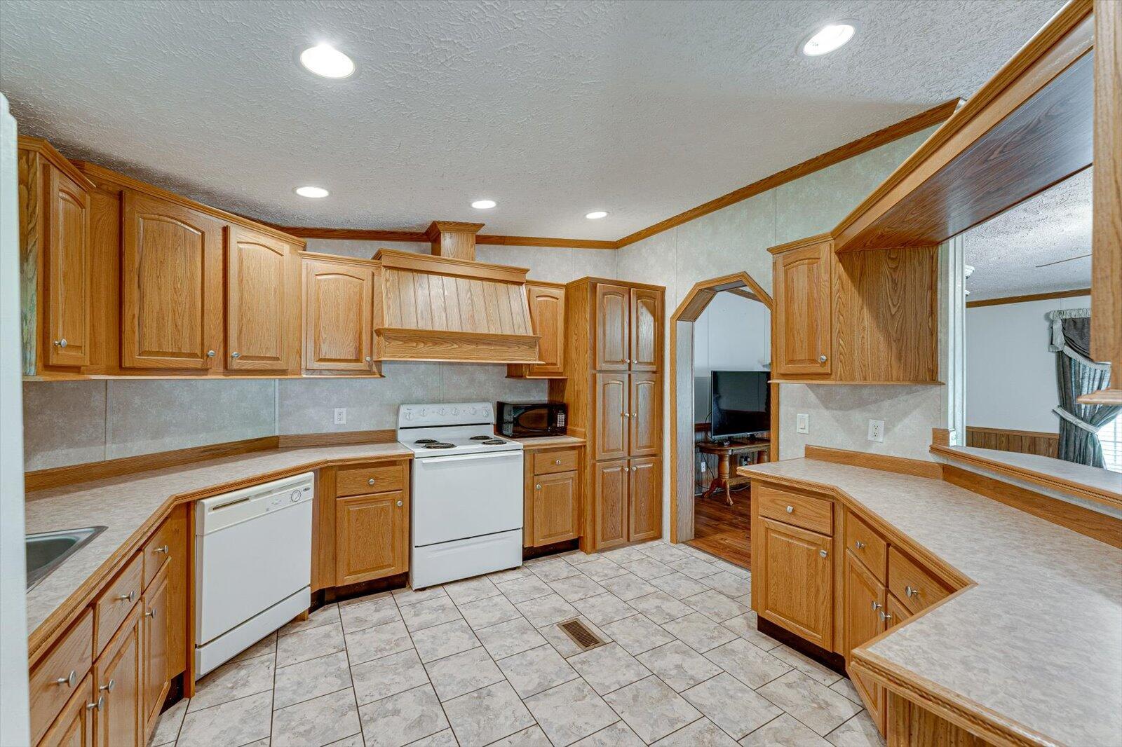 5864 Ga 301, Trenton, Georgia image 9