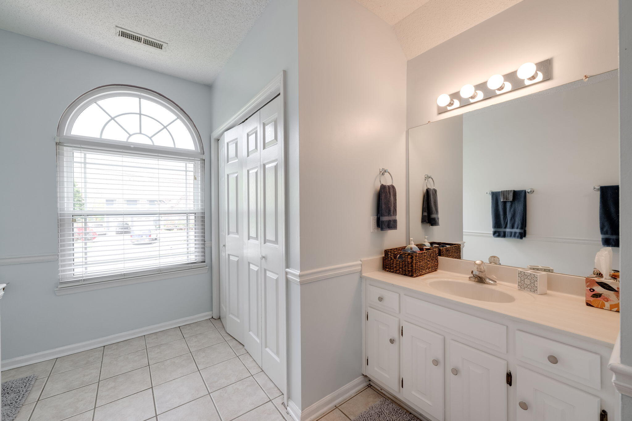 8916 Brookhill Drive, Hixson, Tennessee image 33