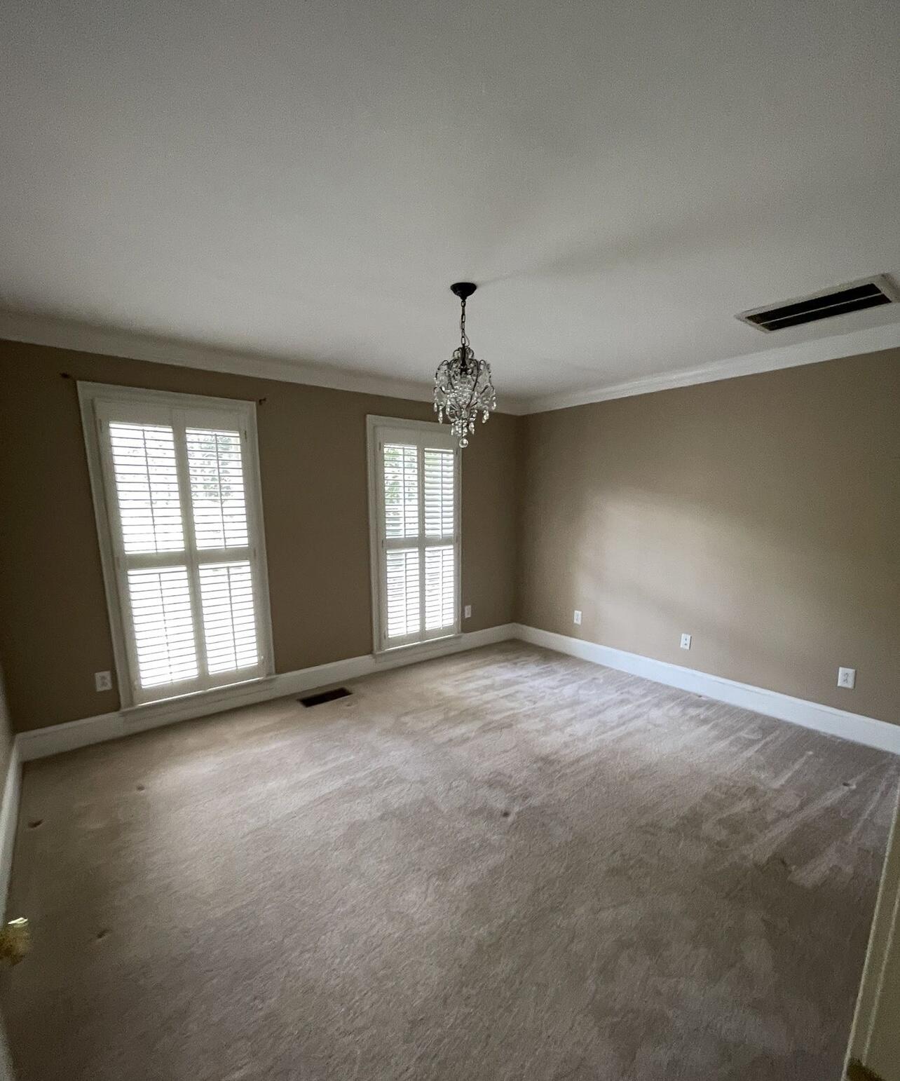 209 Meadowbrook Lane
