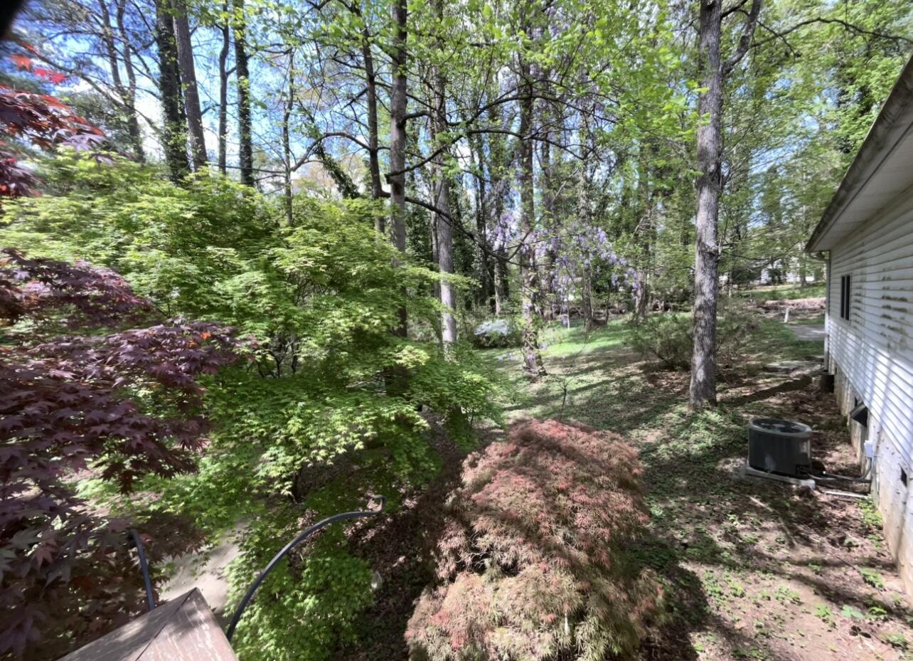 209 Meadowbrook Lane