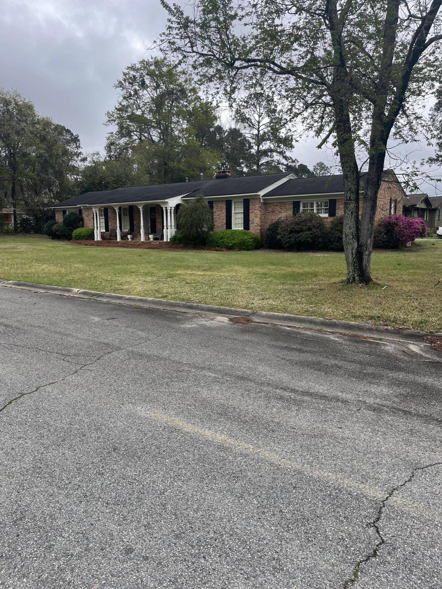 1004 E 22nd Avenue, Cordele, Georgia image 2