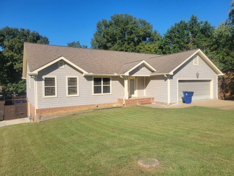 Photo of 2313 Lakesite Drive, Soddy Daisy, TN 37379 (MLS # 1543700)