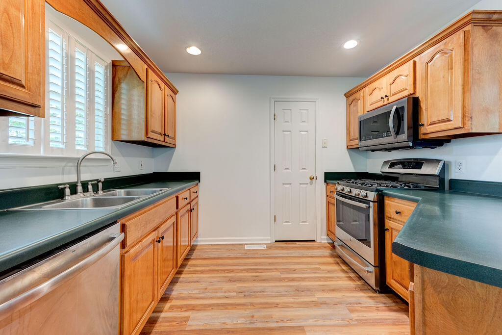 5040 Dellwood Drive, Rossville, Georgia image 30