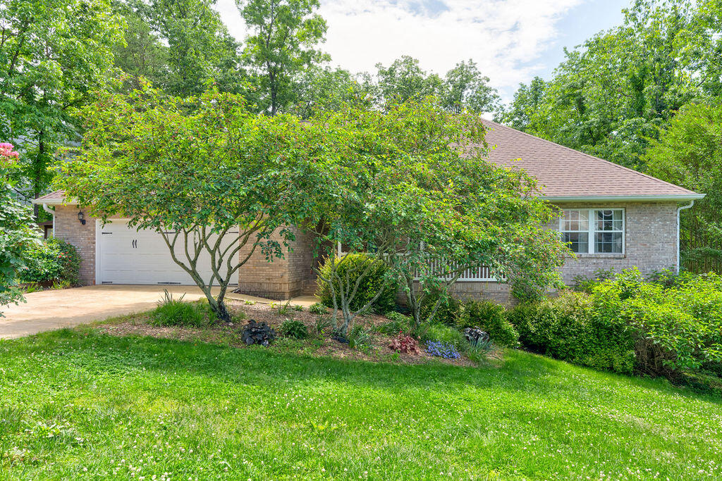 5040 Dellwood Drive, Rossville, Georgia image 2
