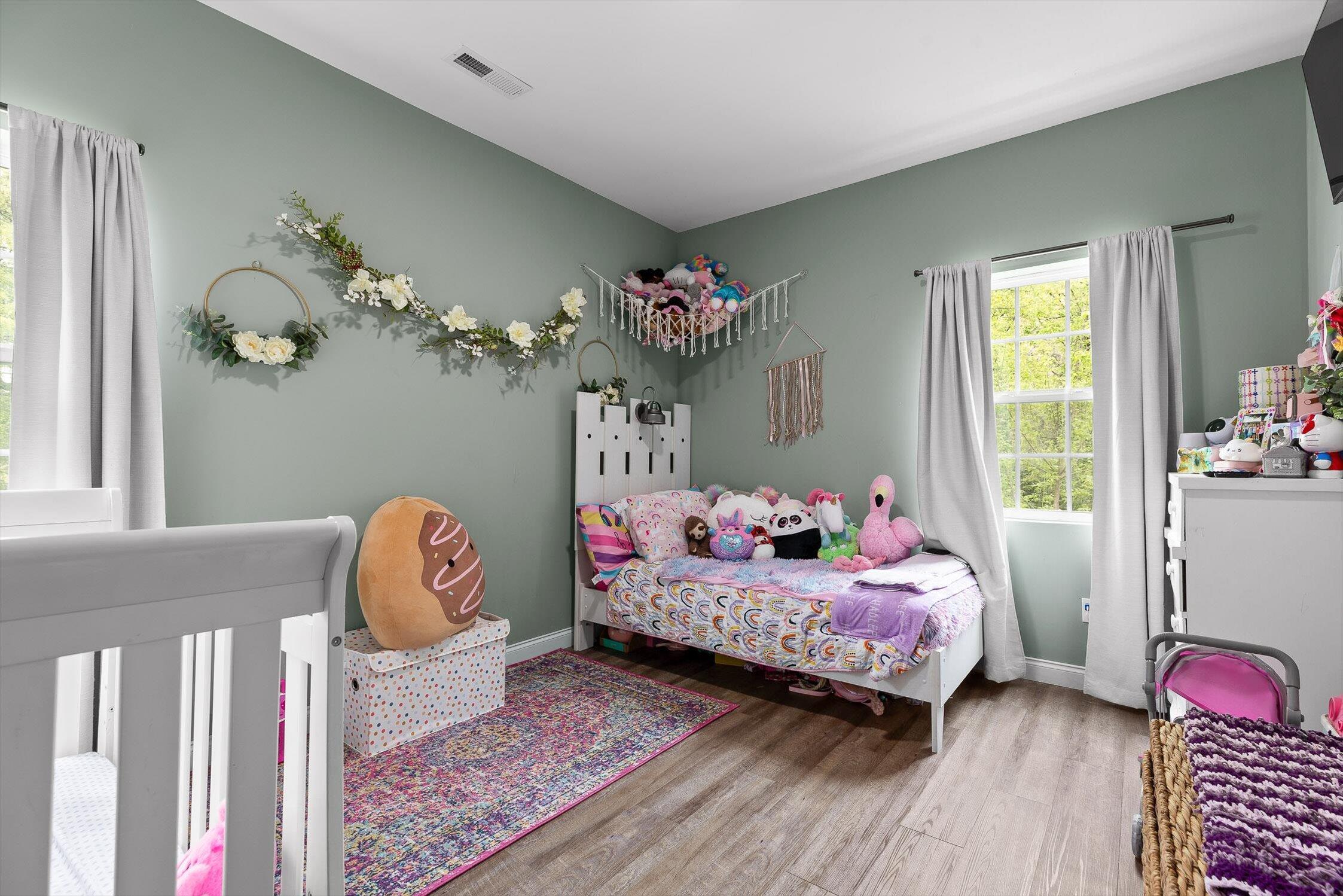 Chattanooga, Tennessee 37406, United States, 3 Bedrooms Bedrooms, ,2 BathroomsBathrooms,Residential,Contingent,105563