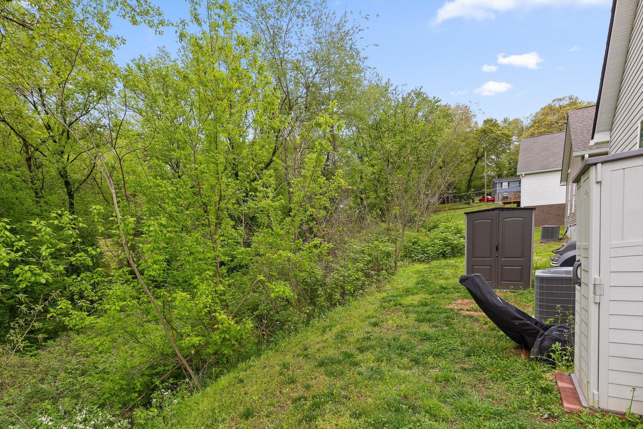 Chattanooga, Tennessee 37406, United States, 3 Bedrooms Bedrooms, ,2 BathroomsBathrooms,Residential,Contingent,105563