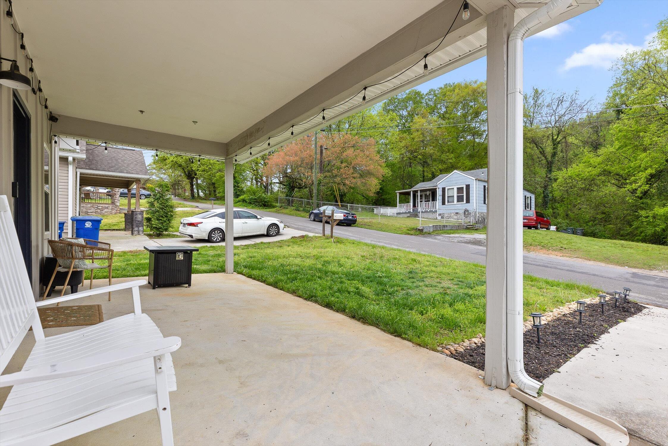 Chattanooga, Tennessee 37406, United States, 3 Bedrooms Bedrooms, ,2 BathroomsBathrooms,Residential,Contingent,105563