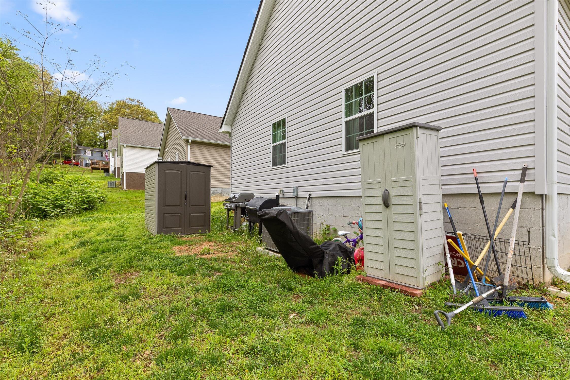 Chattanooga, Tennessee 37406, United States, 3 Bedrooms Bedrooms, ,2 BathroomsBathrooms,Residential,Contingent,105563