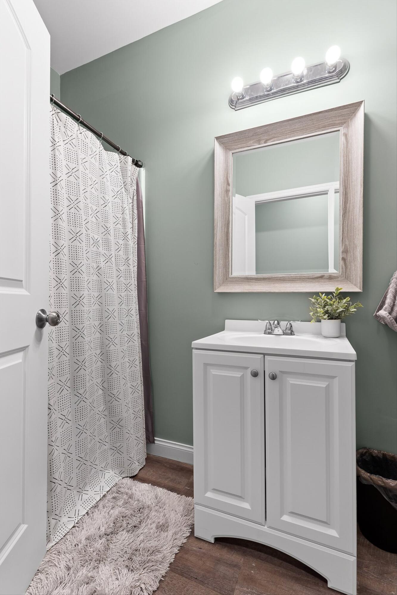 Chattanooga, Tennessee 37406, United States, 3 Bedrooms Bedrooms, ,2 BathroomsBathrooms,Residential,Contingent,105563