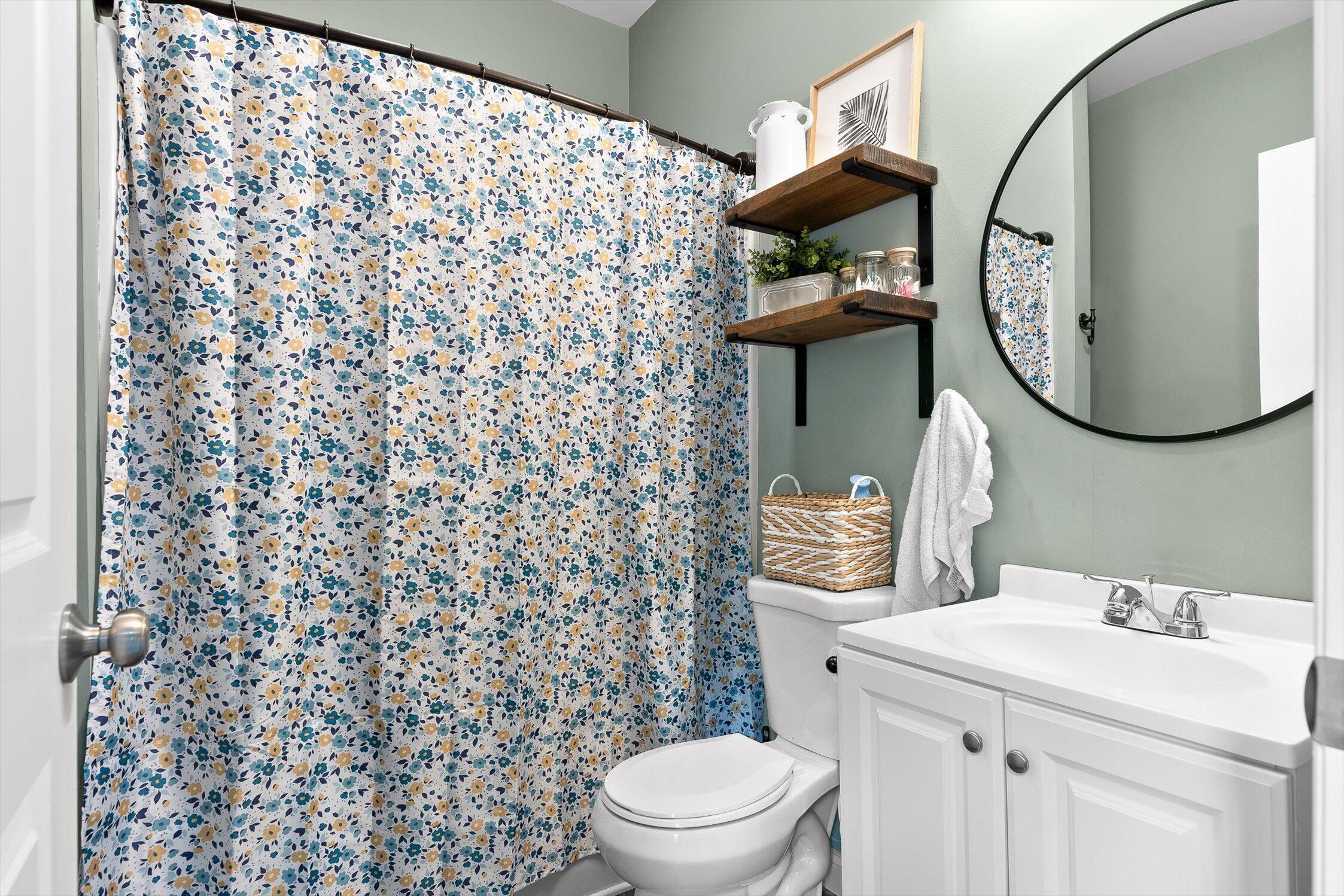 Chattanooga, Tennessee 37406, United States, 3 Bedrooms Bedrooms, ,2 BathroomsBathrooms,Residential,Contingent,105563