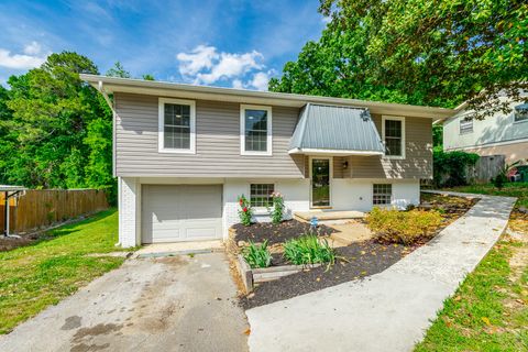 Photo of 9050 Wooten Road, Chattanooga, TN 37416 (MLS # 1534244)