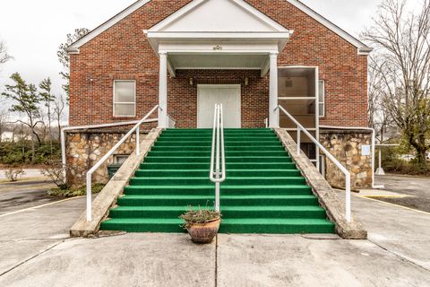 Photo of 5502 Dayton Boulevard, Chattanooga, TN 37415 (MLS # 1505960)