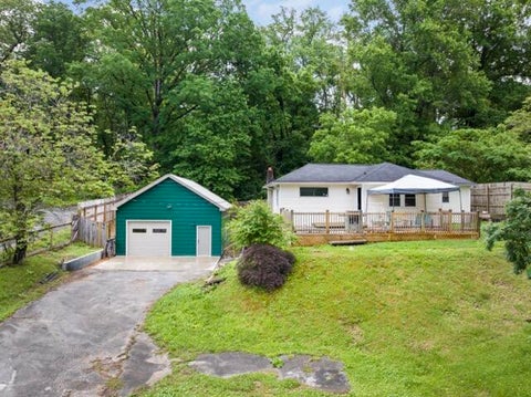 Photo of 523 Hedgewood Drive, Chattanooga, TN 37405 (MLS # 1544493)