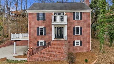 Photo of 4917 Shoreline Dr Dr, Chattanooga, TN 37416 (MLS # 1525700)