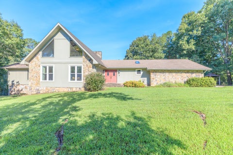 Photo of 809 Brookhollow Lane, Chattanooga, TN 37421 (MLS # 1541735)