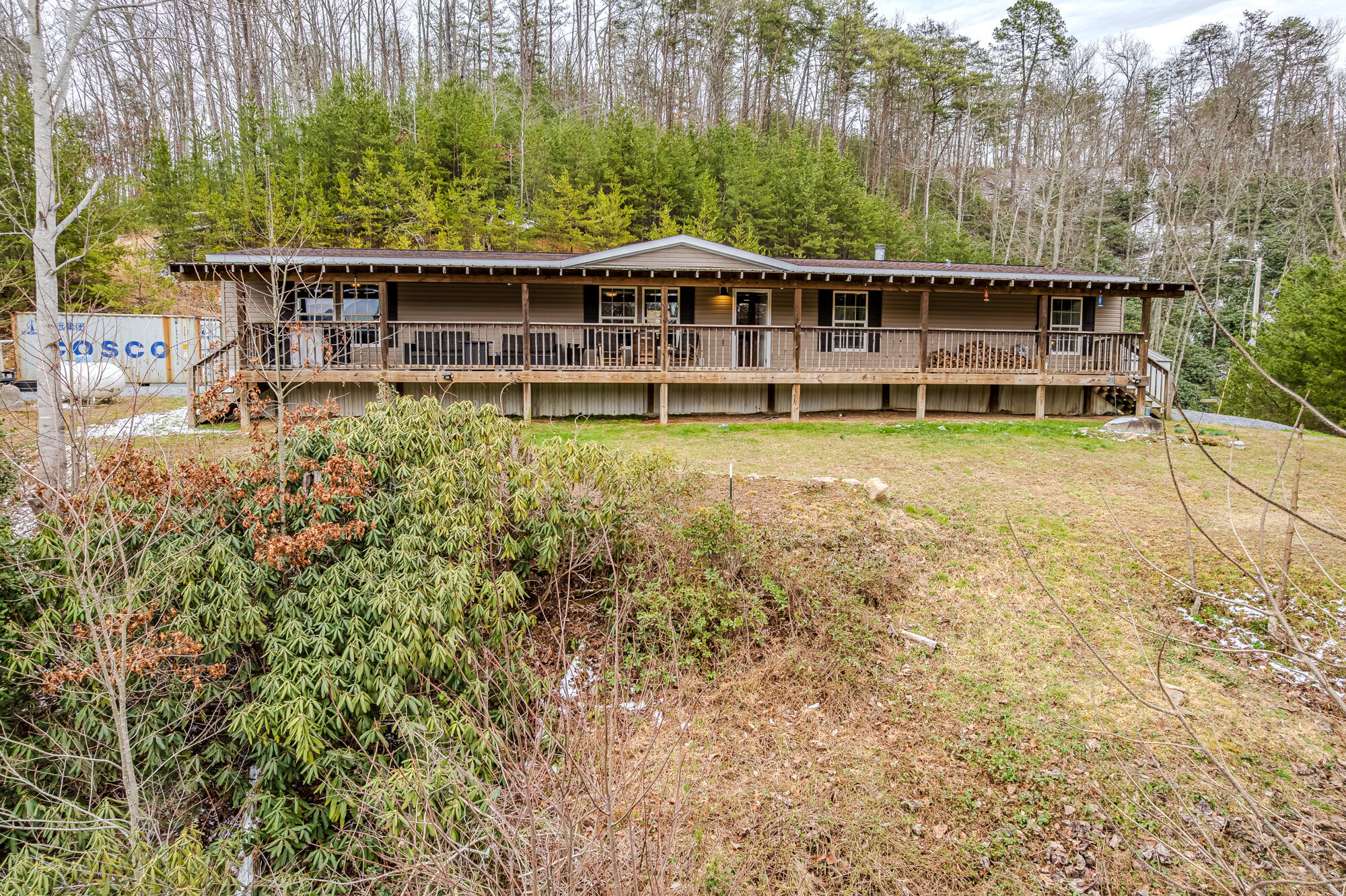 3674 Sourwood Way, Cosby, Tennessee image 2