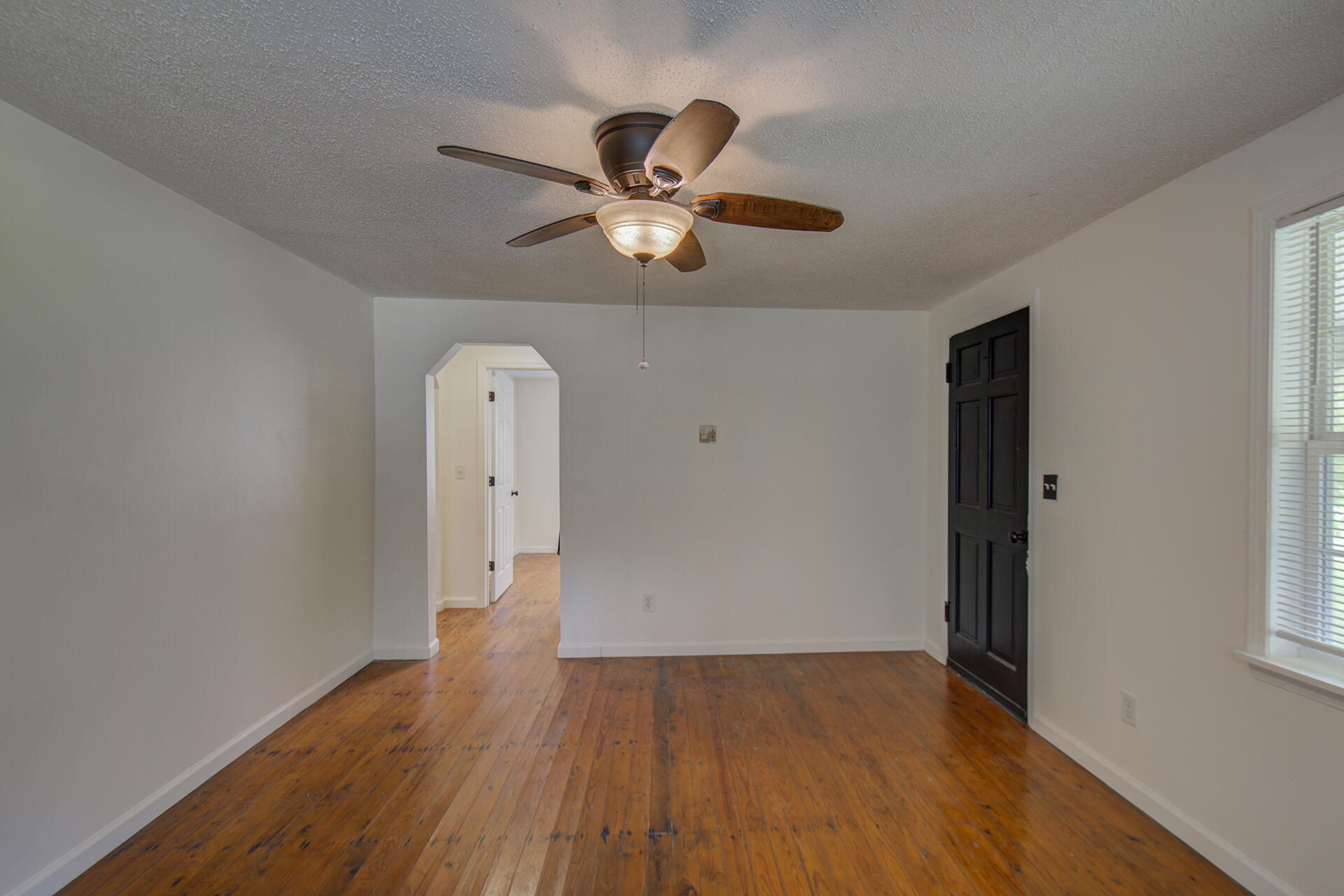 1323 N Long Hollow Road