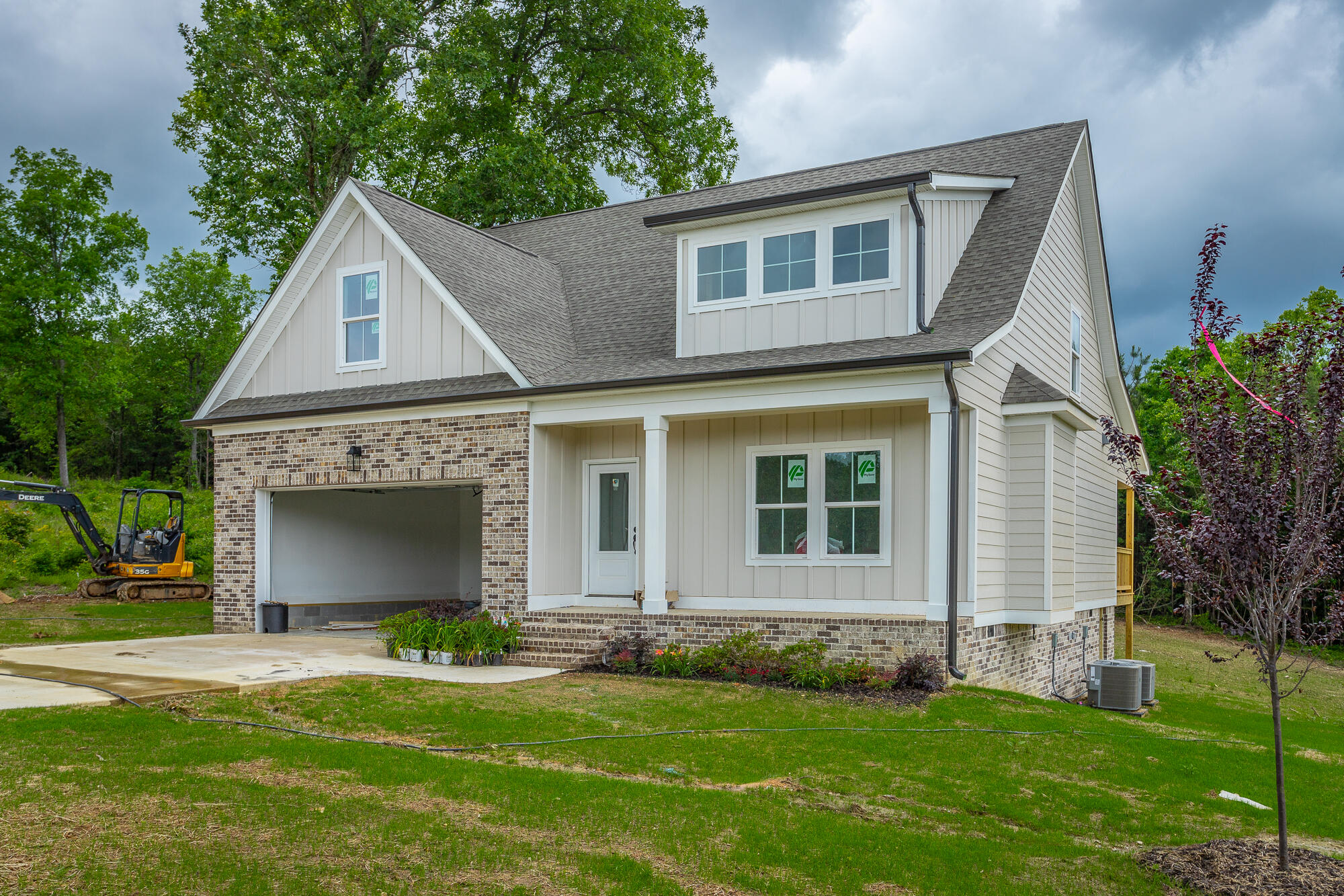 130 Cascade Drive, Rossville, Georgia image 1