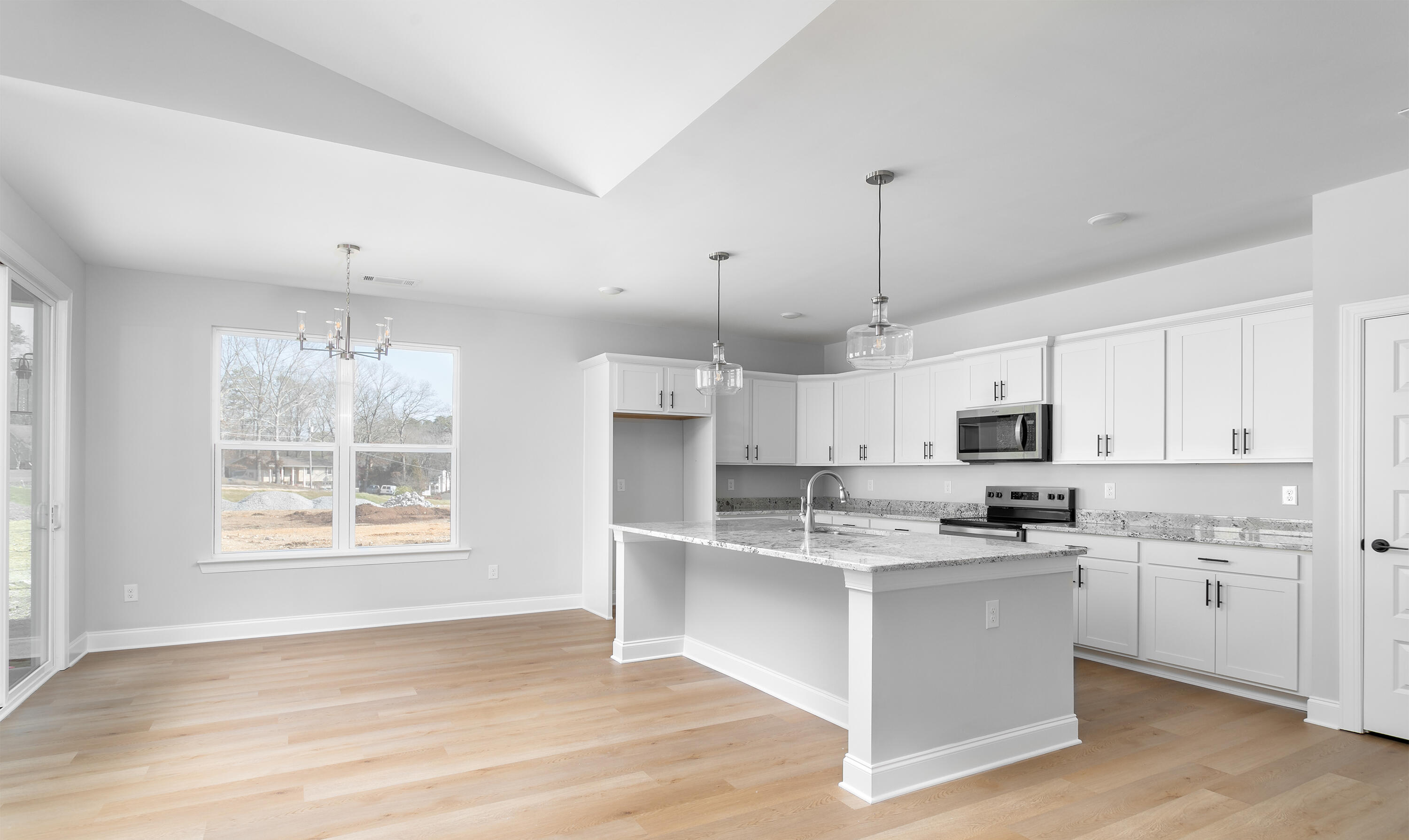 318 Fox Gap Lane, Soddy Daisy, Tennessee image 2