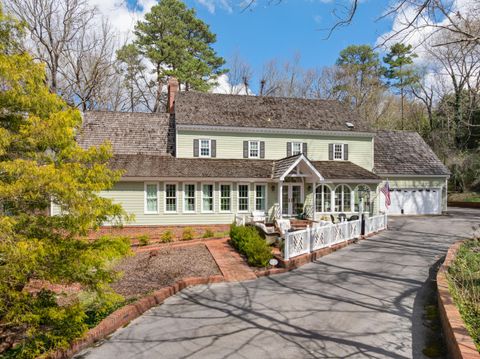 Photo of 1301 Woodhill Drive, Chattanooga, TN 37405 (MLS # 1530206)