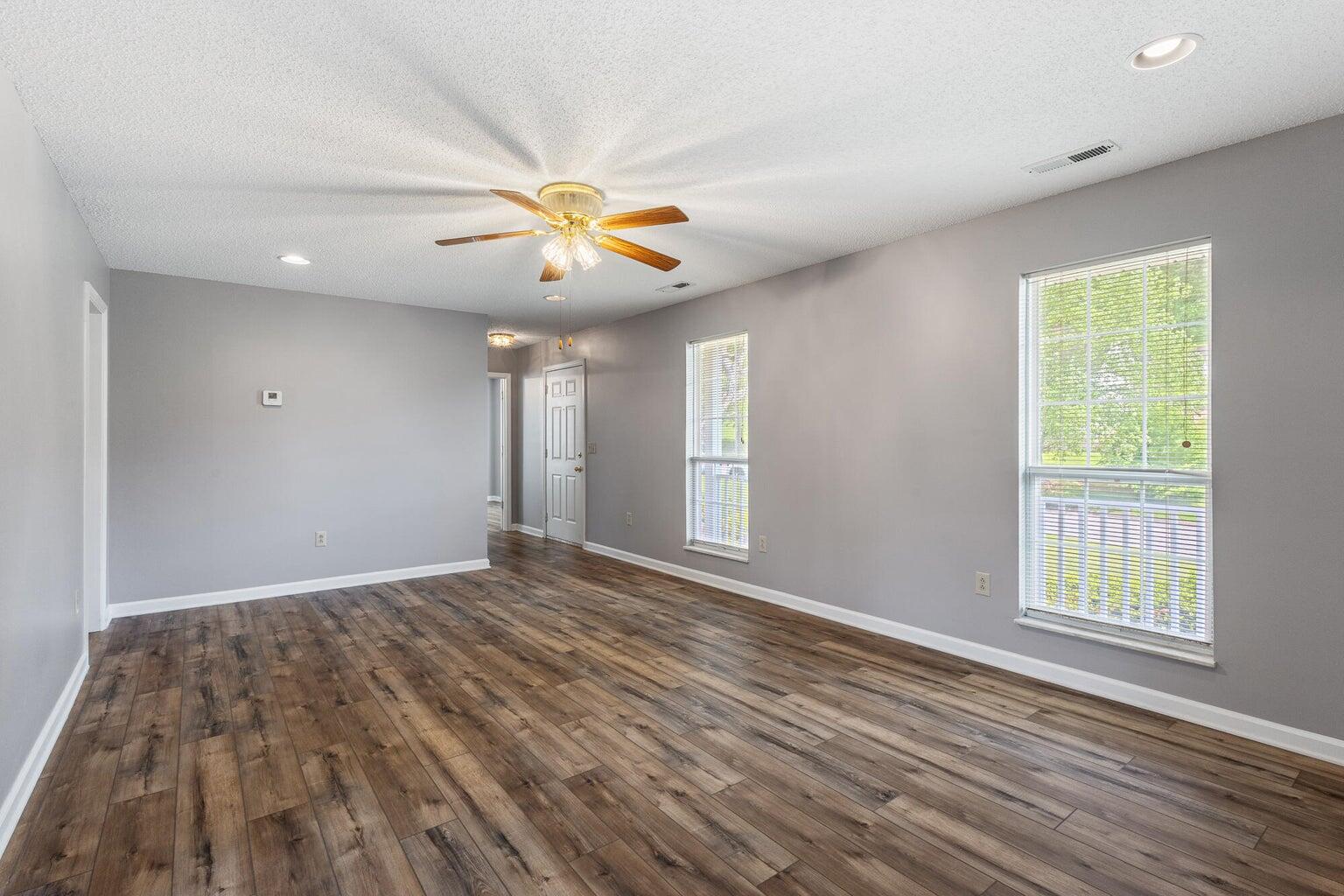 2412 Colonial Drive, Athens, Tennessee image 8