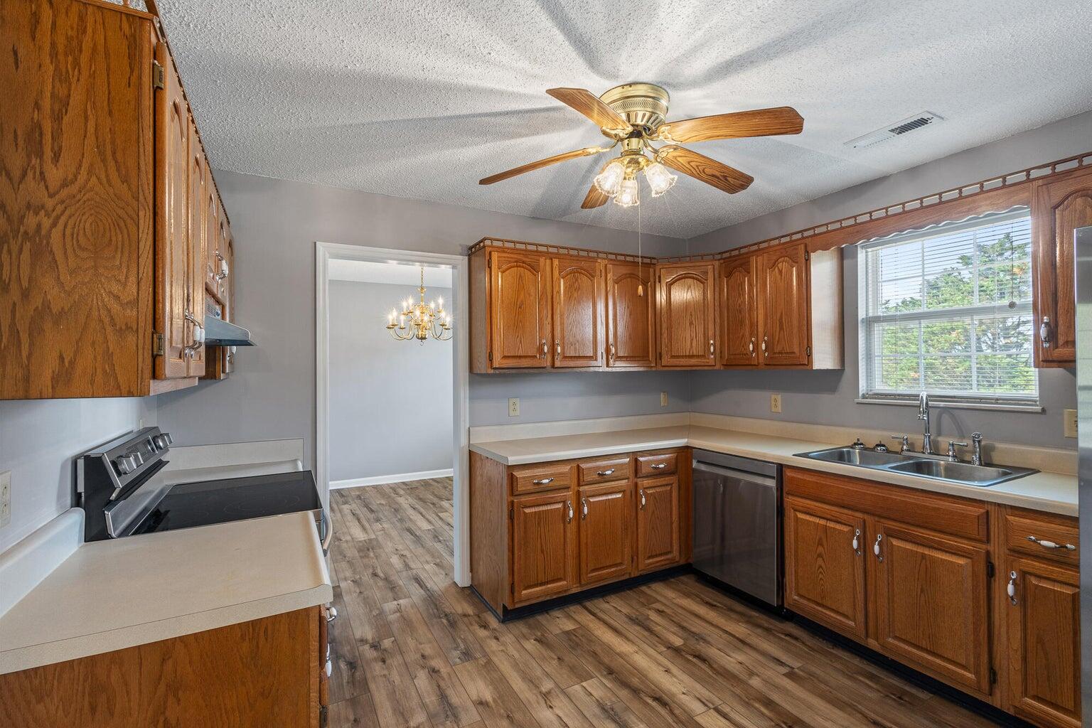2412 Colonial Drive, Athens, Tennessee image 11