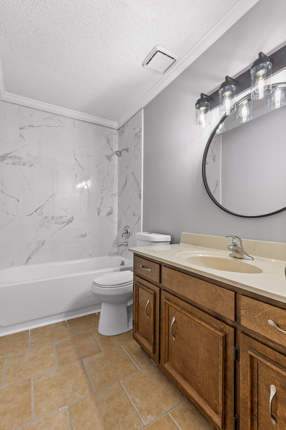 Chattanooga, Tennessee 37421, United States, 3 Bedrooms Bedrooms, ,3 BathroomsBathrooms,Residential,Contingent,40596