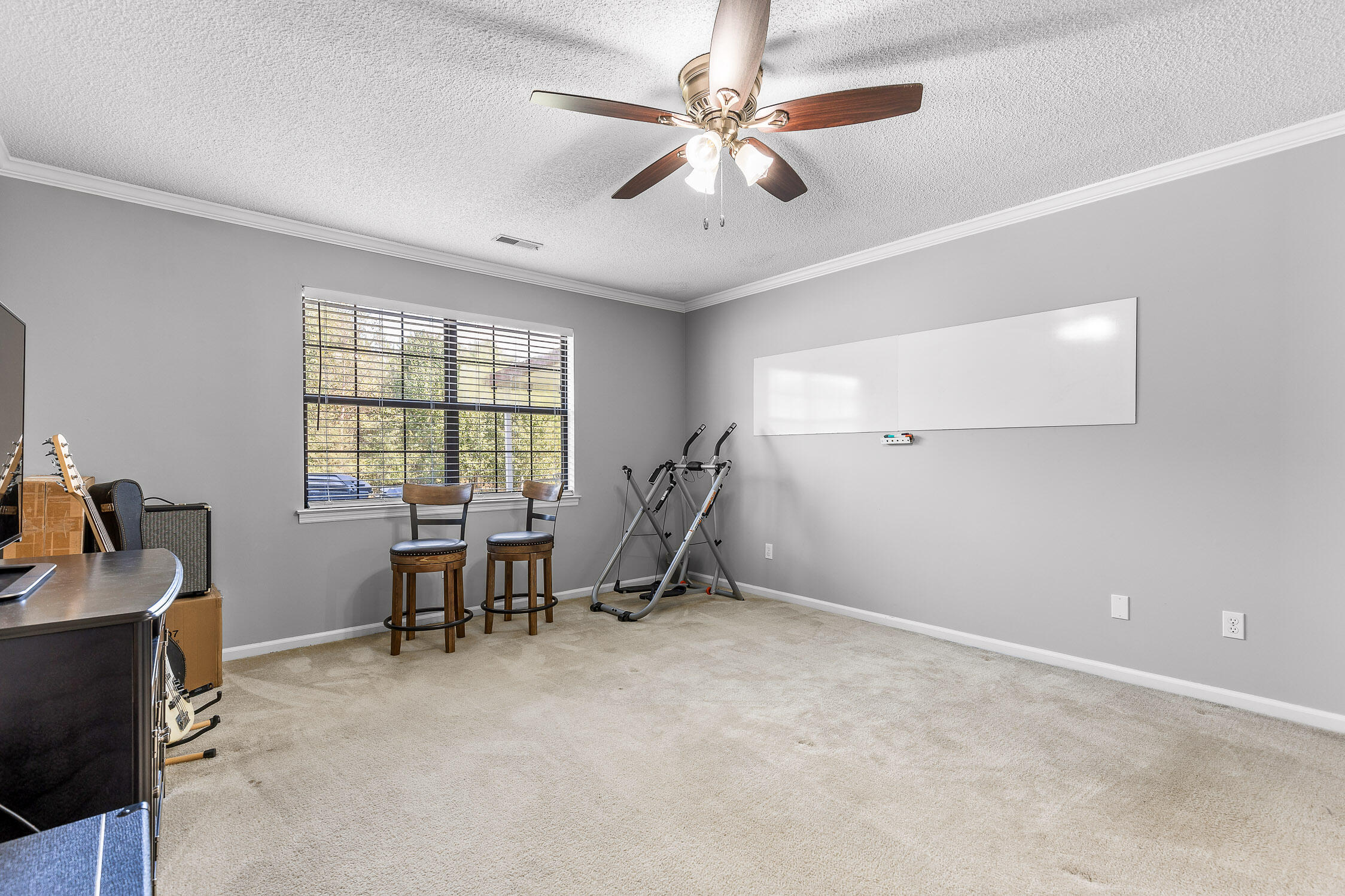 Chattanooga, Tennessee 37421, United States, 3 Bedrooms Bedrooms, ,3 BathroomsBathrooms,Residential,Contingent,40596