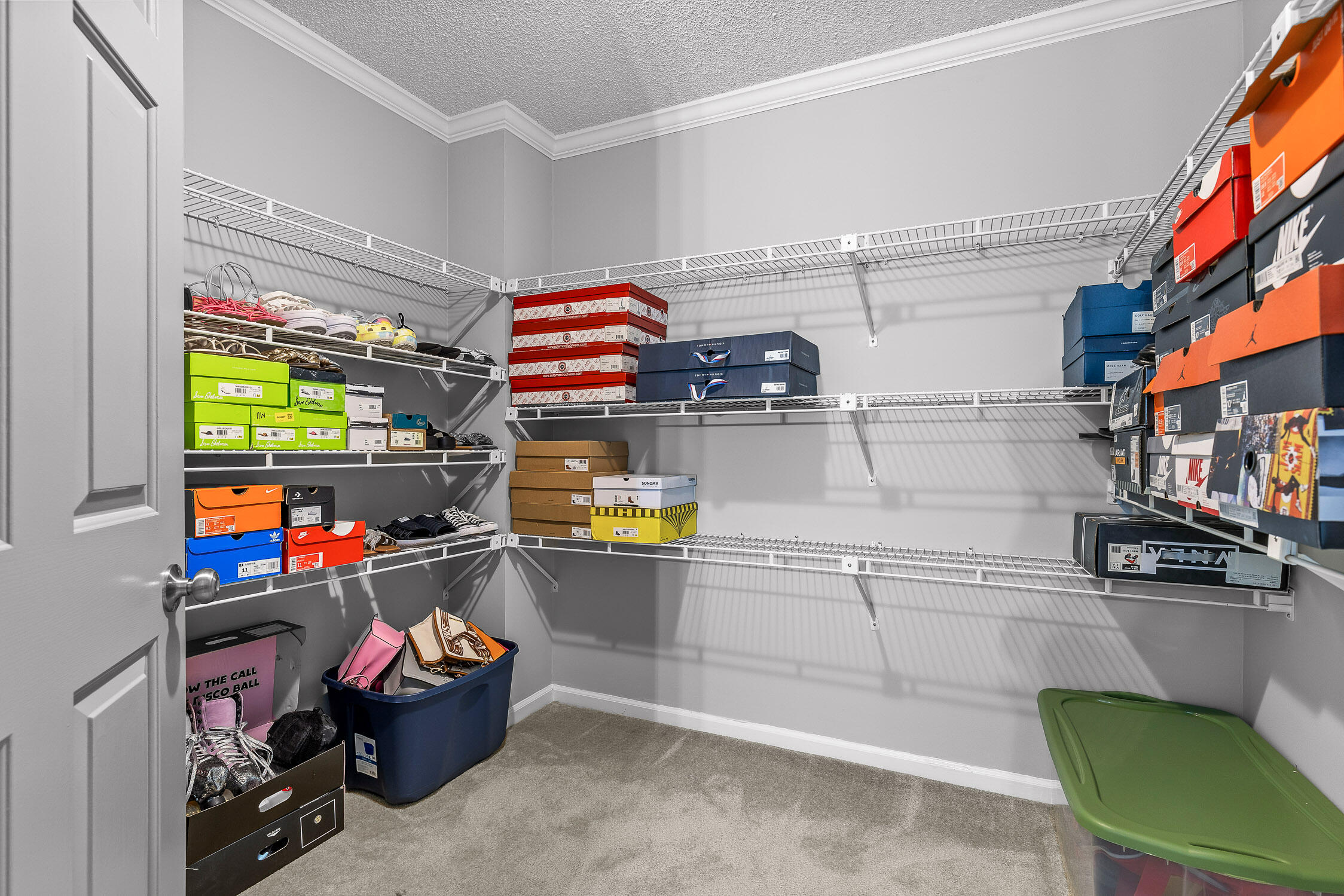 Chattanooga, Tennessee 37421, United States, 3 Bedrooms Bedrooms, ,3 BathroomsBathrooms,Residential,Contingent,40596