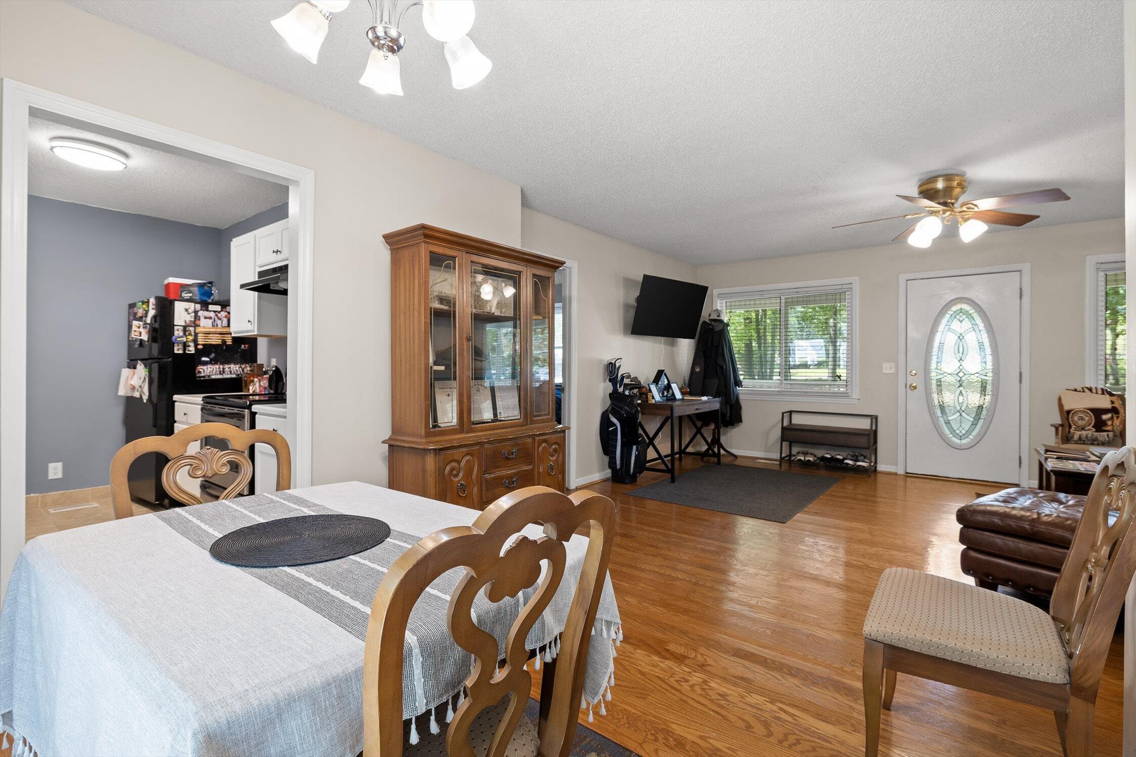 Tunnel Hill, Georgia 30755, United States, 3 Bedrooms Bedrooms, ,2 BathroomsBathrooms,Residential,Active,170908