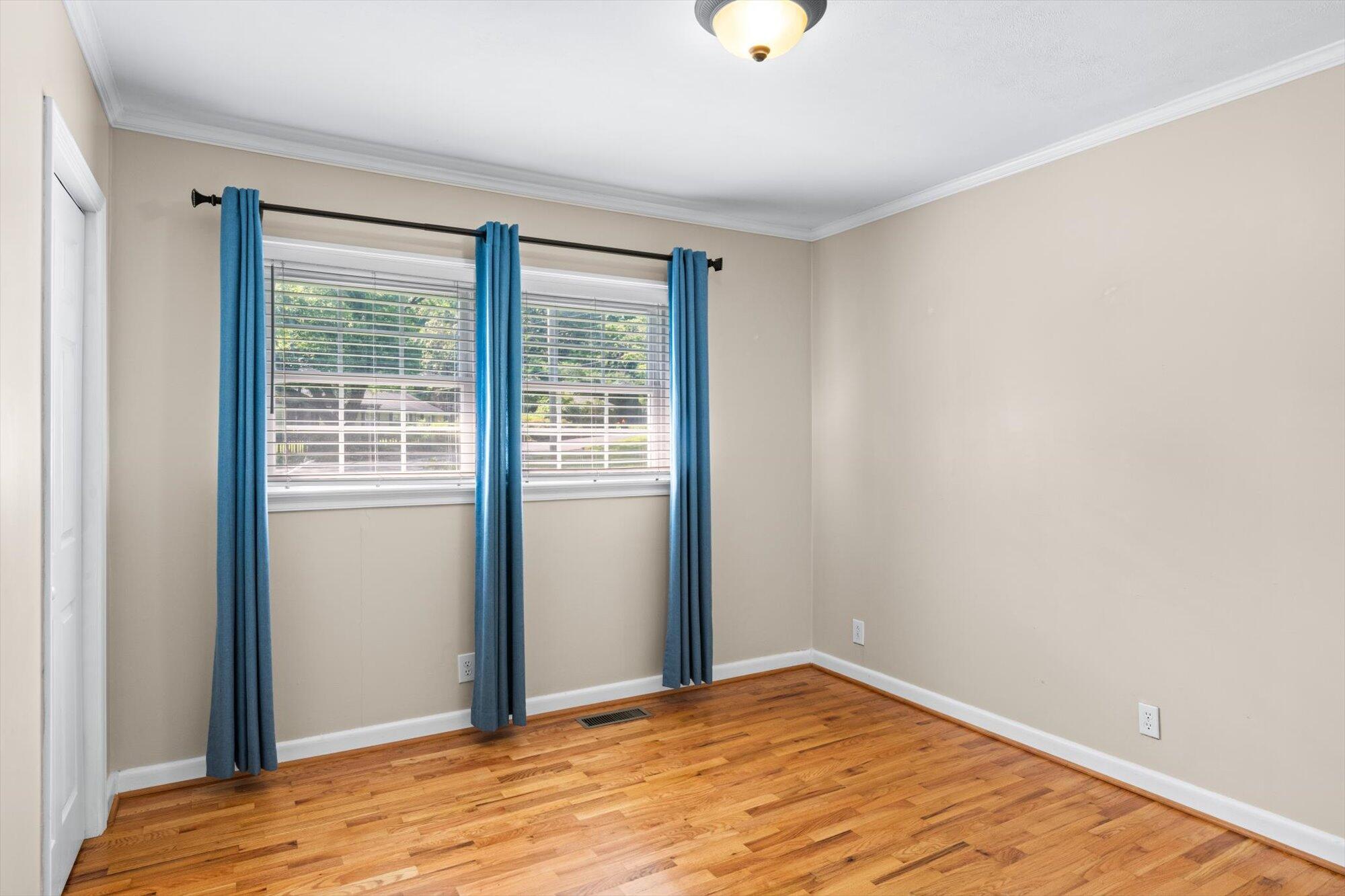 1218 Woodward Park, Athens, Tennessee image 16