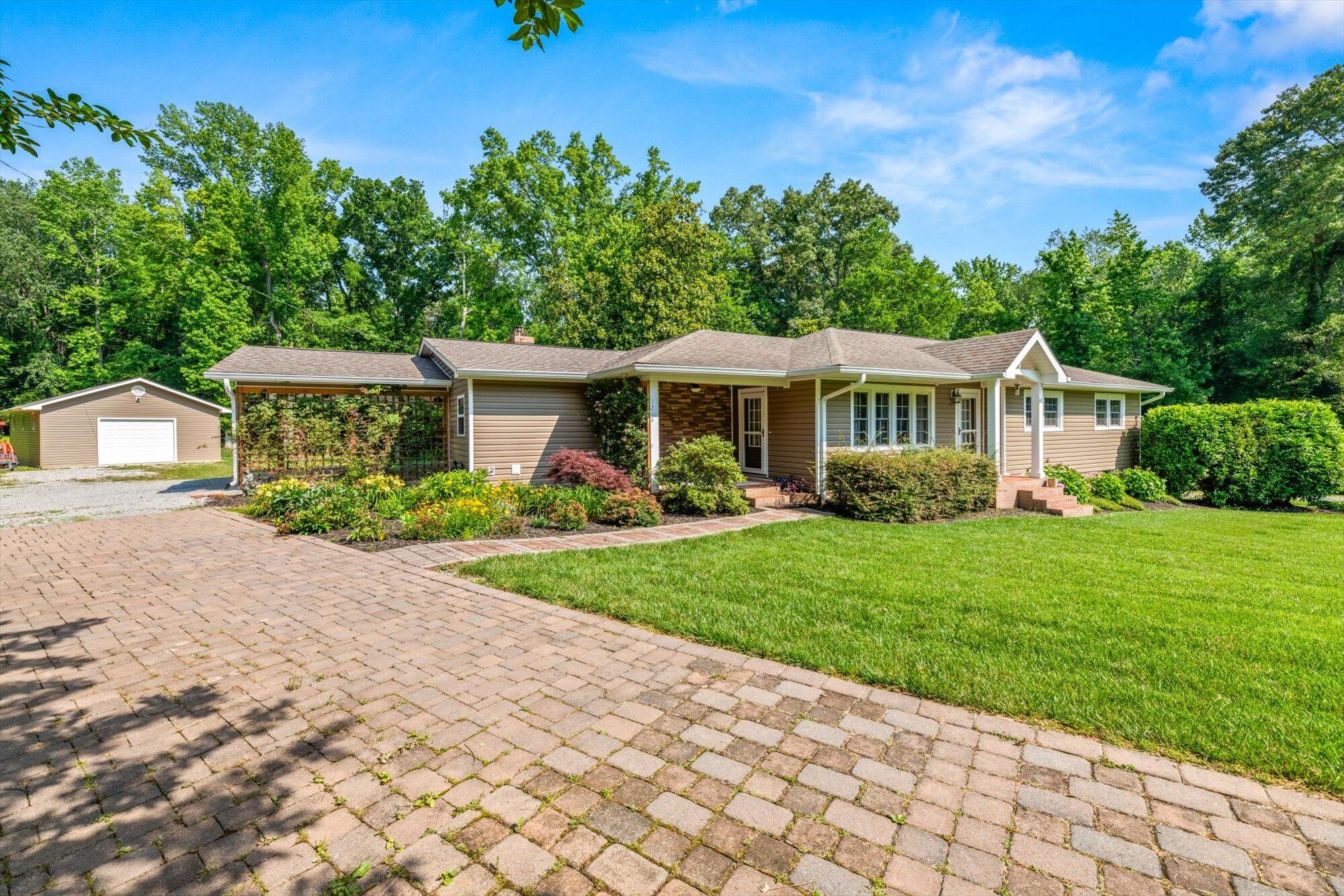 1218 Woodward Park, Athens, Tennessee image 4