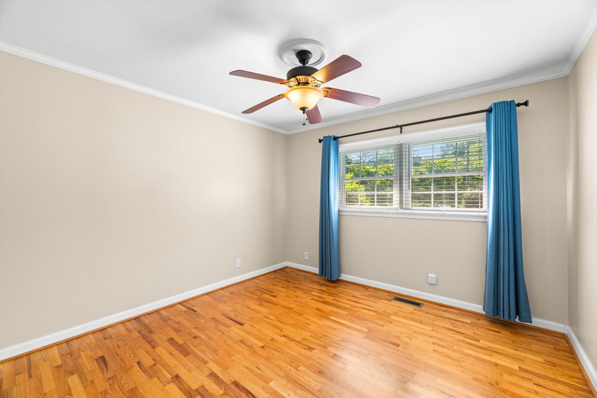 1218 Woodward Park, Athens, Tennessee image 18